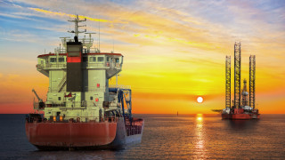 Цените на петрола остават стабилни в четвъртък задържайки позициите си от