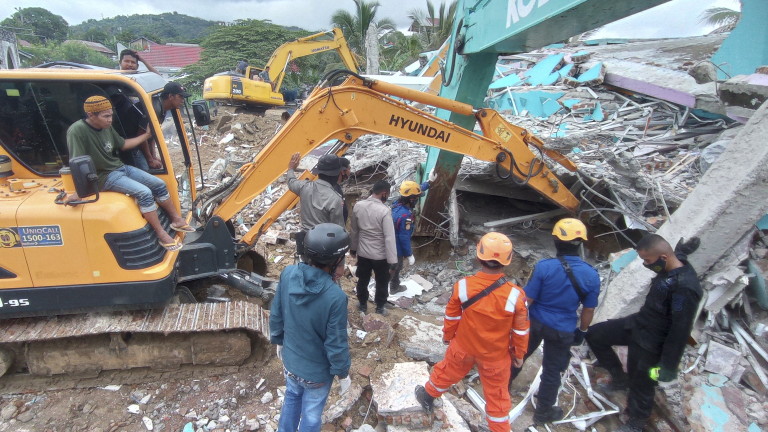 Няма пострадали българи при земетресението в Индонезия, убило 34 души