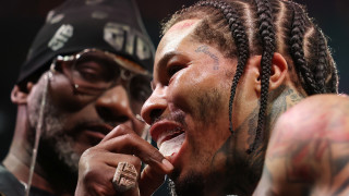 Професионалният боксьор Джервонта Танк Дейвис беше арестуван рано сутринта в