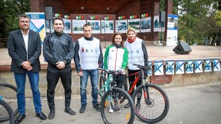 Заместник министърът на младежта и спорта Ваня Колева получи от председателя