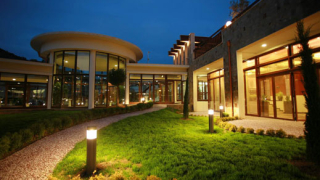 Откриват пет звездния парк-хотел "Пирин" в Сандански