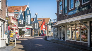 Цените на електроенергията в Европа паднаха до отрицателни нива през