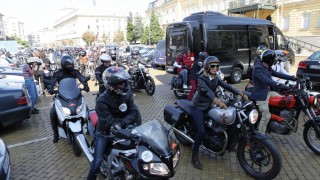 Над 60 участници се включиха в днешния мотопоход на джентълмените