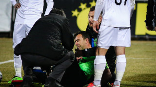 Вратарят на Славия Георги Петков ще бъде извън терените две