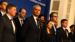 "Възраждане" се оплака от политическа атака срещу референдума за еврото