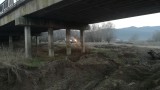 АПИ проверява за други сметища под мостове заради пожара край Дупница