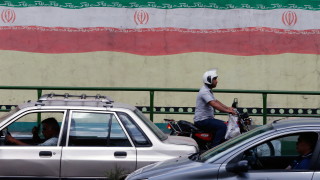 Половината американци очакват война с Иран до няколко години