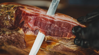 Испания има много кулинарни продукти и ястия с които се