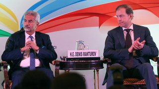 Индия и Русия обсъждат споразумение за свободна търговия съобщиха министри