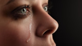 Науката, сълзите и защо плачем