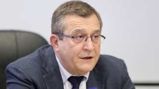 През настоящата 2022 2023 170 000 студенти се обучават в държавните