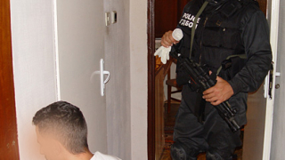 Избягал сръбски затворник стрелял по полицая ни