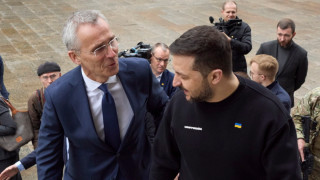 Президентът на Украйна Володимир Зеленски коментира пред ръководителя на НАТО Йенс