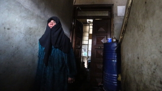 Хуманитарни организации започнаха евакуация на цивилното население от предградие на сирийската