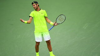 Карен Хачанов е с горещ характер и обича баскетбола