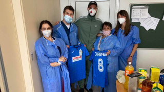 Футболистът на Левски Симеон Славчев изказа своите благодарности към медицинския