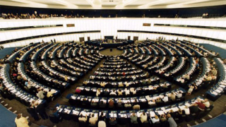 Европарламентът гласува резолюцията по СПИН делото
