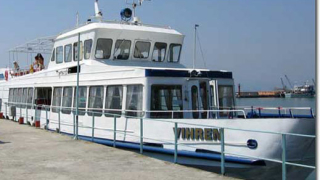 Тръгна пасажерският кораб между Свищов и Зимнич