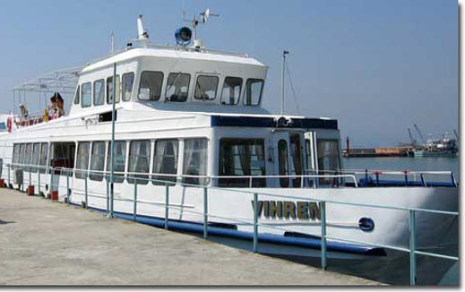 Тръгна пасажерският кораб между Свищов и Зимнич