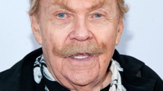 Актьорът и комик Рип Тейлър почина в неделя съобщи неговият