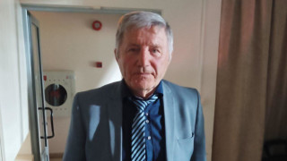 Никола Радлев е роден на 17 април 1947 г Наричан по