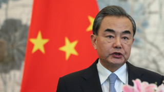 Китайският външен министър Ван И призова за намаляване на напрежението на