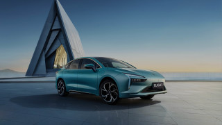 Китайският производител на електромобили JMEV обмисля изграждането на завод в