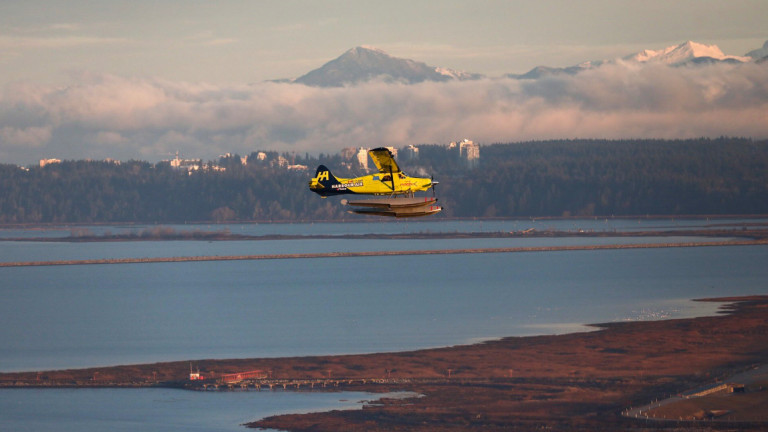 Във Ванкувър, Канада, самолет с изцяло електрическо захранване извърши първи