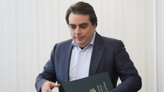 Вицепремиерът и министър на финансите Асен Василев на редовно заседание