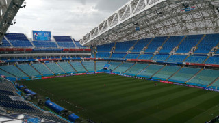 Феновете вече се тълпят пред стадион Фишт в Сочи информират