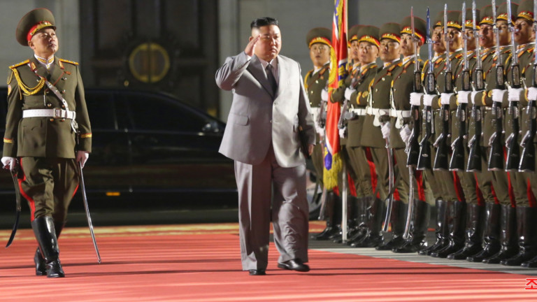 Севернокорейският лидер Ким Чен-ун е наредил да бъдат екзекутирани най-малко
