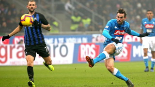 Нюкасъл се опитва да привлече централния халф на Наполи Фабиан