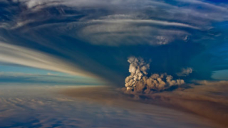 Учени: Вулканичните изригвания забавят глобалното затопляне
