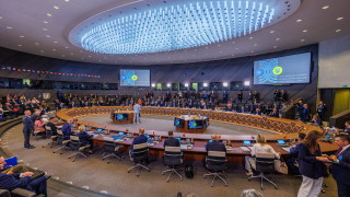 Министрите на отбраната в централата на НАТО в Брюксел останаха