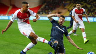 Белгийският национал Юри Тилеманс ще доиграе сезона в Лестър със