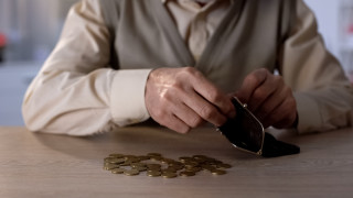 23% от гражданите на България остават под прага на бедност през 2022 г.