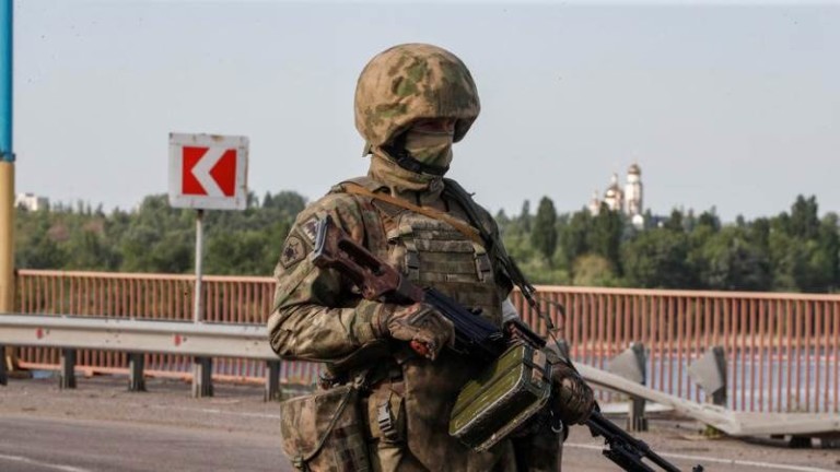 Украйна атакува понтонни преходи в Херсонска област