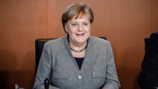 Канцлерът на Германия Ангела Меркел заяви че няма информация Пекин