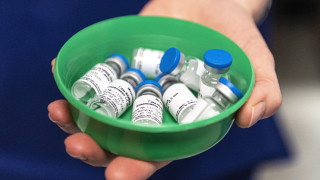 Нивата на коронавирусни инфекции спадат в Англия Уелс Шотландия и