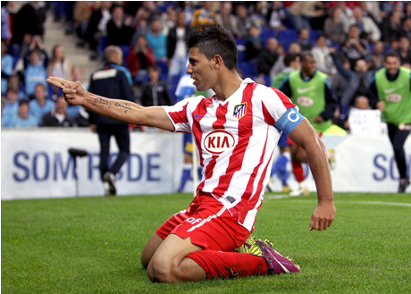 Агуеро все по-близо до Сити