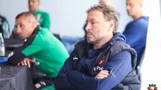 Ексцентричният треньор на Янтра Габрово Велислав Вуцов вдигна мерника на