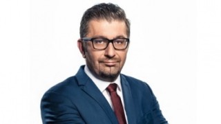 Македонската опозиционна партия ВМРО ДПМНЕ прекратява парламентарния бойкот Това съобщи лидерът