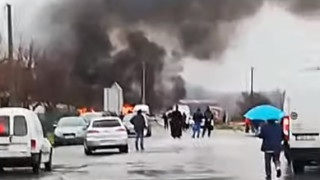 Множество хора са ранени при експлозия на бензиностанция до граничния пункт
