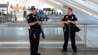  Фалшив сигнал за стрелба евакуира два терминала на летище „Джон Кенеди” в Ню Йорк