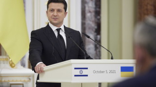 Президентът на Украйна Володимир Зеленски наложи санкции на 95 украински