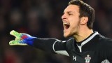 Liverpool is headed to the Southampton goalkeeper