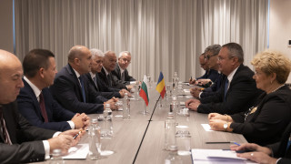 Присъединяването към Шенген и към Организацията за икономическо сътрудничество и