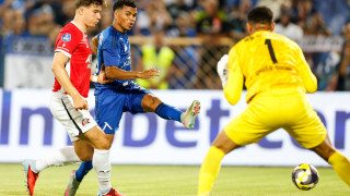 Полицията в Нидерландия затегна мерките за сигурност преди мача АЗ