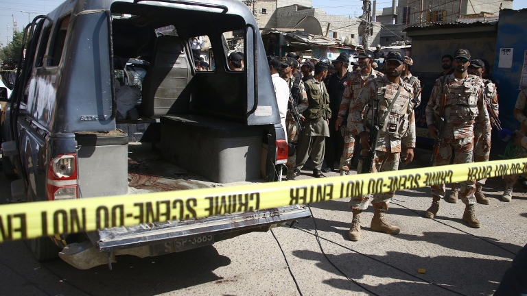 Застреляха полицаи, охраняващи медицински екипи в Пакистан 