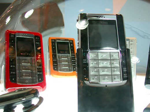 Антирекорд в продажбата на мобилни телефони